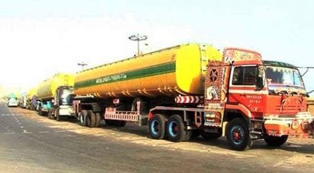Oil tanker overturns on national highway near Nawabshah