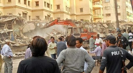 Operation starts against illegal buildings in Delhi Colony