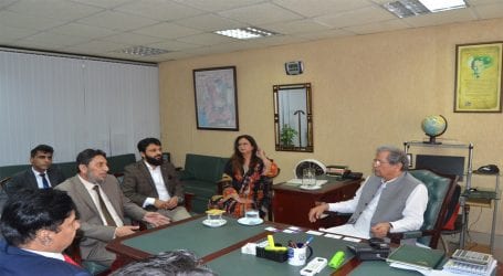 Vice-Chancellor SSUET calls on Federal Minister Shafqat Mehmood
