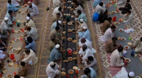 Pakistani Sikh trader distributes ‘Ramadan package’