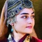 Ertugrul star Esra Bilgic breaks the internet with new photos