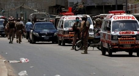5 dead as terrorists storm stock exchange in Karachi