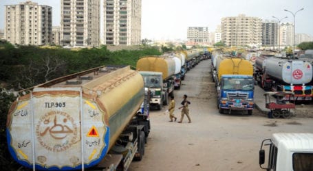 Crude oil being smuggled from tankers in Sindh