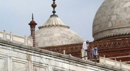 Taj Mahal slightly damaged in thunderstorm