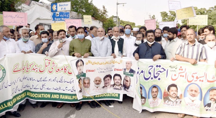 Restaurants closure brings owners to street in Islamabad