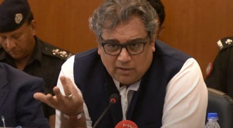 Ali Zaidi refutes reports Sindh IGP was forced to register case against Safdar
