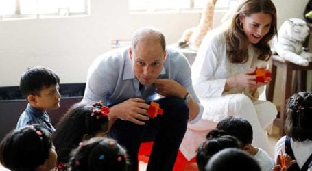 Prince William, Kate Middleton play Pictionary with Pakistani students