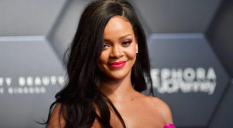 Rihanna apologizes for singing song with sacred Islamic verses