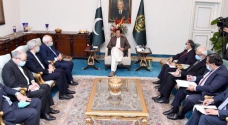 PM Imran calls for boosting bilateral economic ties between Iran, Pakistan