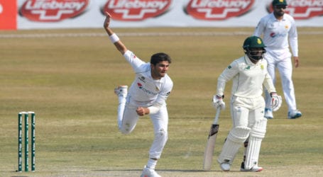 Pakistan lose openers after Hasan Ali gives hosts lead against South Africa in second Test