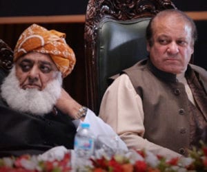 Maulana Fazlur Rehman contacts Nawaz Sharif, discuss PDM’s decision