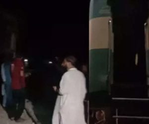 Woman killed, 30 injured as train derails near Sukkur