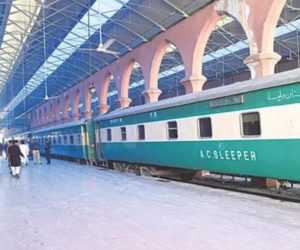 No change in train schedule, suspension of services: Pakistan Railways