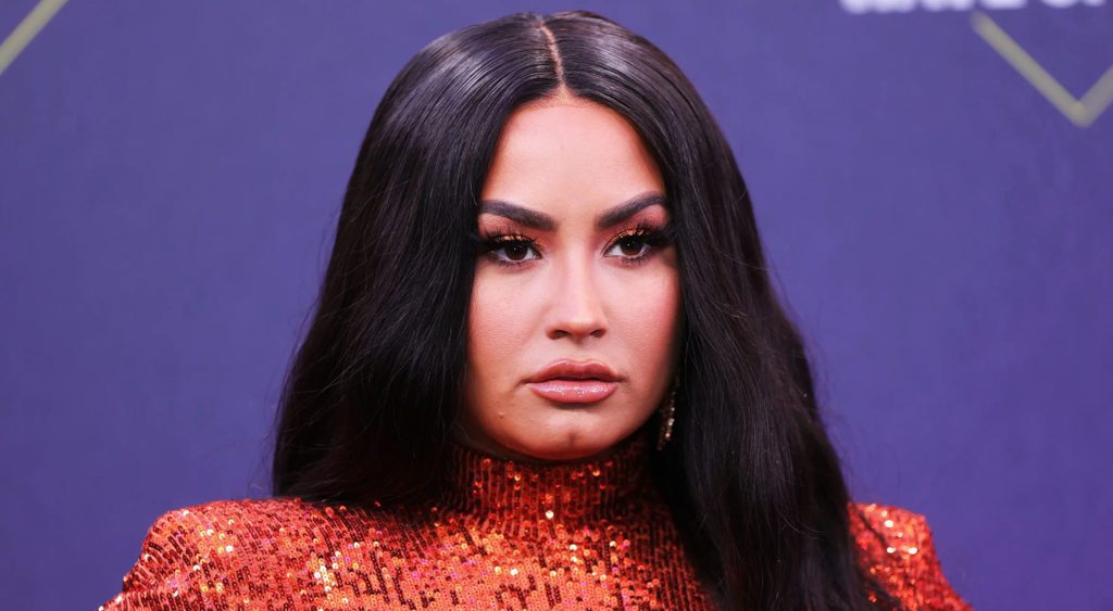 Demi Lovato's album wins hearts, leads billboard chart