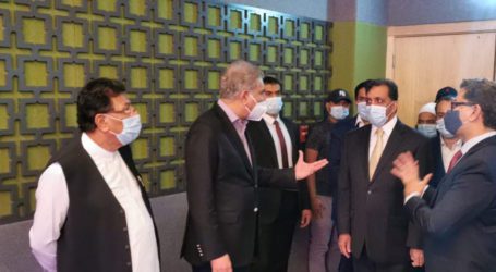 FM Qureshi visits Pakistan pavilion at UAE World Expo