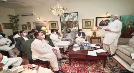 PM Imran assures disgruntled lawmakers of impartial probe into sugar scandal