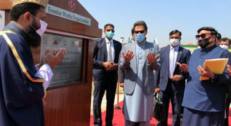PM performs groundbreaking of Farash Town apartments in Islamabad