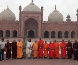 Sri Lankan Buddhist monks visit Badshahi Masjid, Lahore Fort