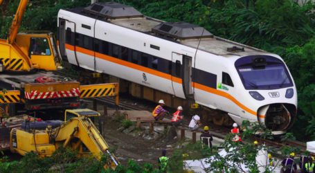 Taiwan seek arrest warrant for suspect in deadly train crash