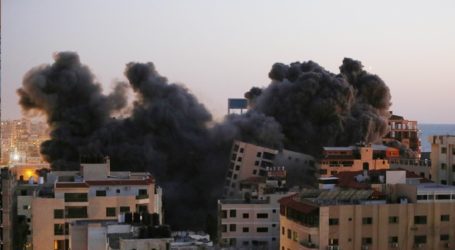 Israeli air strike destroys 12-storey building in Gaza