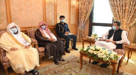 PM Imran Khan Invites Imam-e-Kaaba to visit Pakistan