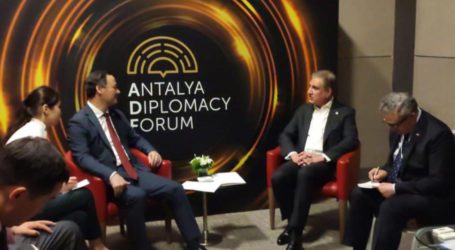 FM Qureshi discusses bilateral ties with Kyrgyz, Uzbek counterparts