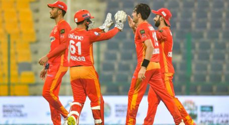 PSL 6: Islamabad United beat Sultans by four wickets