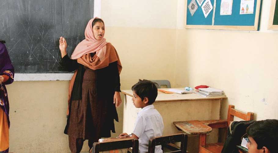 This school in Karachi provides education for one rupee fees