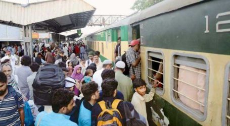 Railway passengers face ‘unnecessary delays’ on occasion of Eid