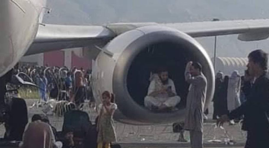The people are trying to leave Kabul, and Afghanistan, after the insurgent group Taliban took control of the country (Photo: Twitter)