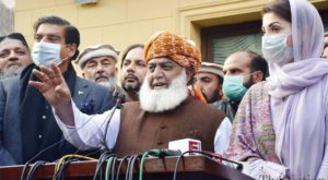 Fazl calls off PDM protest against judiciary outside Supreme Court