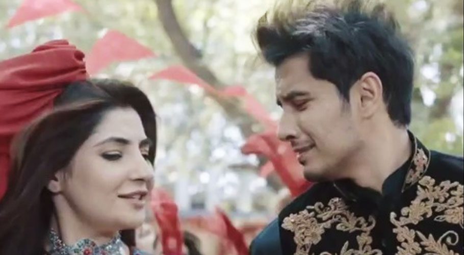 Ali Zafar has dropped the first teaser of his electrifying Pashto song featuring none other than Gul Panra (News Update Times)