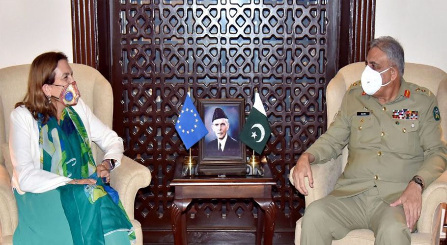 European Union Ambassador Androulla Kaminara called on Chief of Army Staff General Qamar Javed Bajwa. Source: ISPR/Radio Pakistan.