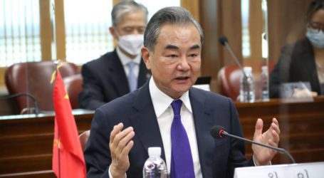 Economic sanctions on Afghanistan must end, says Chinese foreign minister