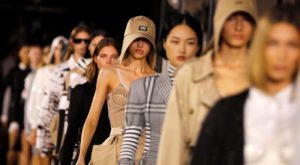 Twice a year during the months of February and September, London Fashion Week puts fashion in the spotlight and celebrates it with Londoners, fashion lovers, buyers and media (BURBERRY SHOWS)