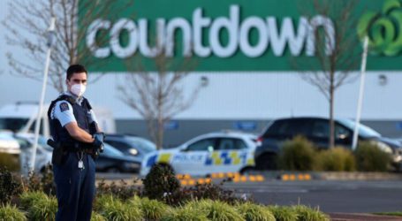 Attacker shot dead after six stabbed in New Zealand supermarket