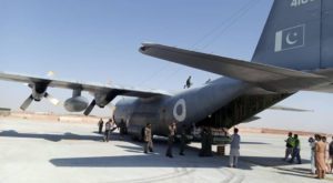A C-130 aircraft brought relief goods from Pakistan to Mazar-e-Sharif. Source: MOFA/Twitter.