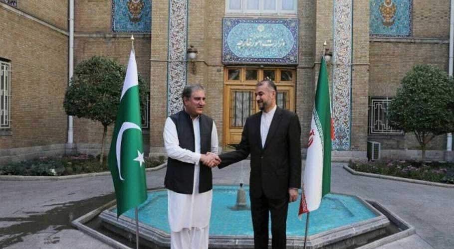 Qureshi stresses humanitarian assistance to stabilise Afghan economy. (Source: APP)
