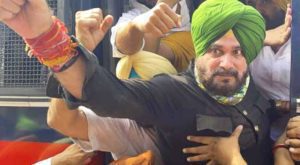 Navjot Sidhu led a protest by Congress workers. (Source: Online)