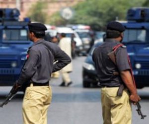 Thatta cop shoots himself at police station