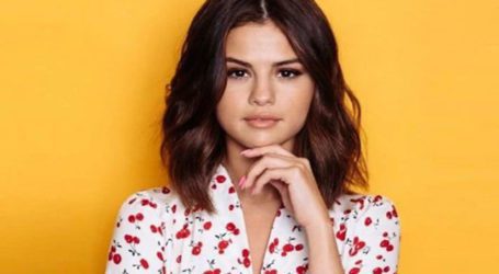 Selena Gomez removes all social media applications from her phone