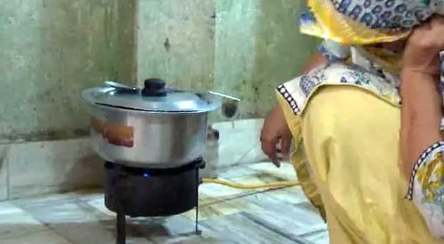 Says Energy Ministry will announce any curtailment in gas supply.