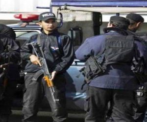 Armed men kills police inspector retuning from hearing in Peshawar
