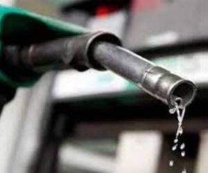 Federal govt slashes prices of petroleum products