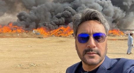Adnan Siddiqui’s selfie with blaze triggers hilarious meme fest