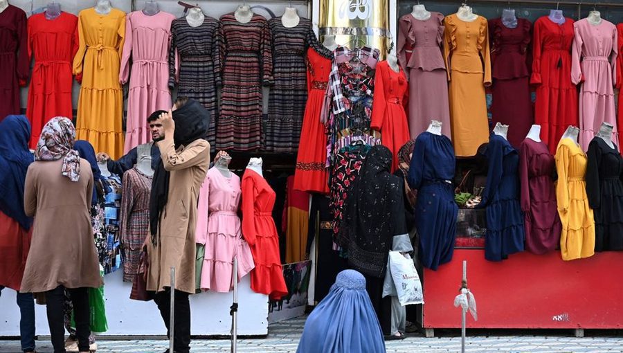 Taliban have ordered shop owners to cut the heads off mannequins. Source: Bloomberg. 