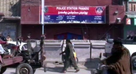 Three policemen injured in Peshawar police station grenade attack