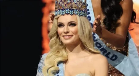 Poland’s Karolina Bielawska crowned as Miss World 2021