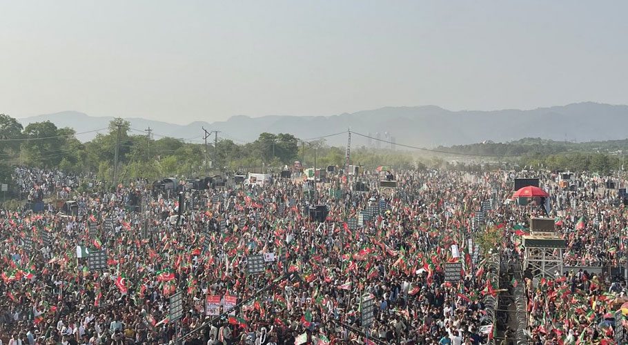 PTI leaders take turns addressing party supporters