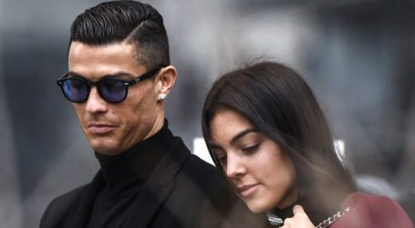 Cristiano Ronaldo announces death of baby son